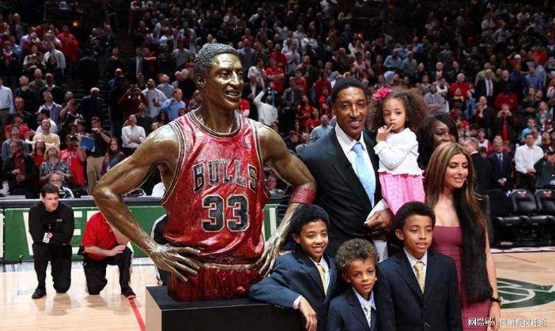  幕后真相：揭秘NBA功勋球星回归之路的隐秘逻辑 体育新闻