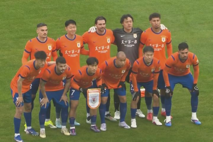 雨中鏖战,泰山绝杀国安;积分清零,重燃争冠希望。 体育新闻