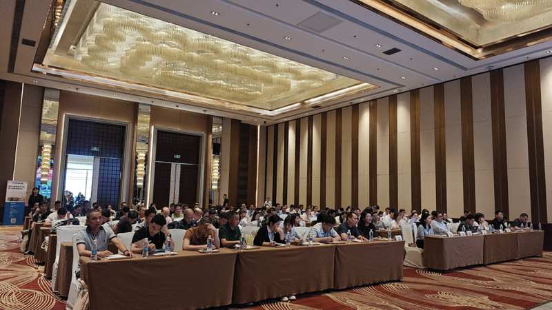 环保标准升级加速推进,伊士曼联手美仁化工探索建筑涂料低释放创新道路。 新闻 环保标准升级加速推进,伊士曼联手美仁化工探索建筑涂料低释放创新道路。 新闻