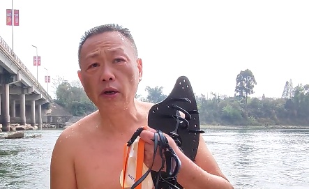  视觉侵犯：当个人习惯挑战城市文明的底线 情感心理