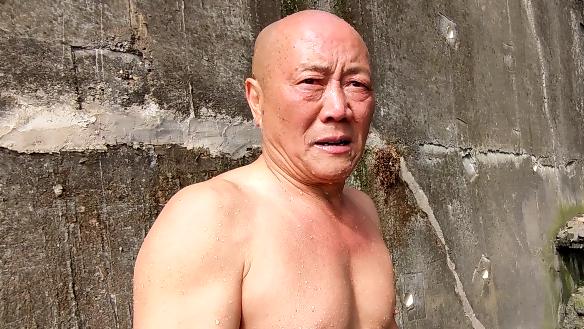  视觉侵犯：当个人习惯挑战城市文明的底线 情感心理