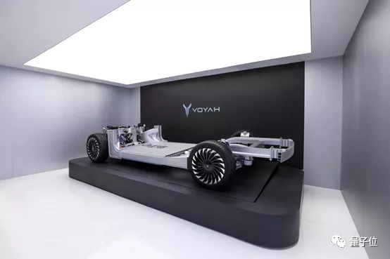  市场焦虑与逻辑破局：从岚图模式看高端电动车的思维演进 情感心理 市场焦虑与逻辑破局：从岚图模式看高端电动车的思维演进 情感心理