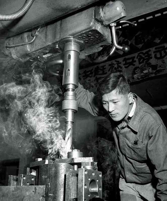  从钳工到副国级：一个技术天才的破局之路 文化旅游