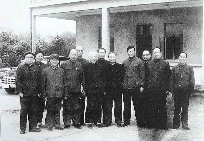  从钳工到副国级：一个技术天才的破局之路 文化旅游