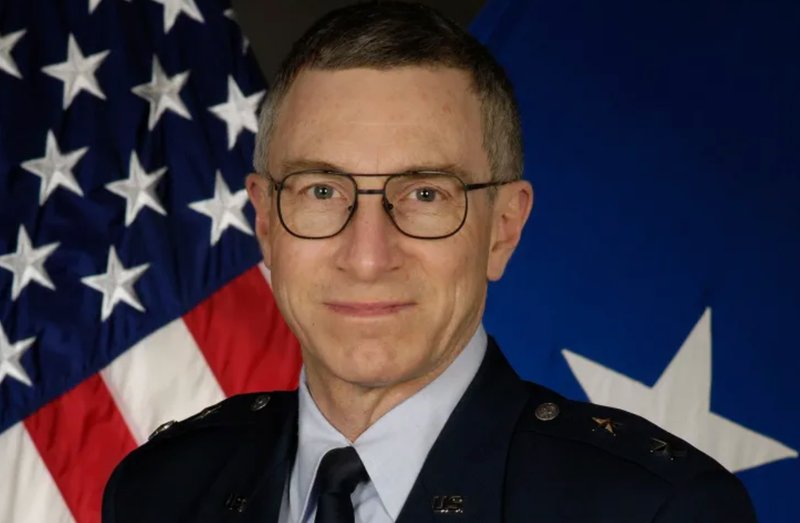  机密简报背后的技术真相：外星议题如何撕裂美国政治信任体系 新闻