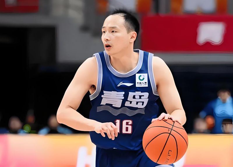  【战术拆解】刘维伟的“断舍离”：顶薪球员边缘化背后的冠军思维 体育新闻