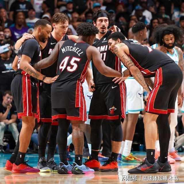  技术拆解·极致攻防：热火126比127惜败黄蜂的关键战术维度 体育新闻