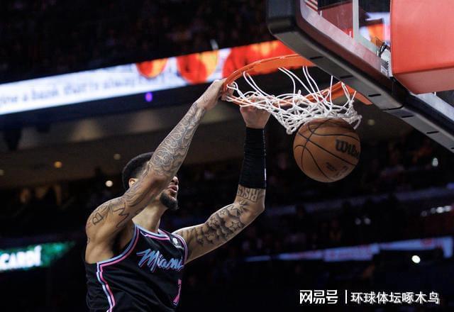  技术拆解·极致攻防：热火126比127惜败黄蜂的关键战术维度 体育新闻