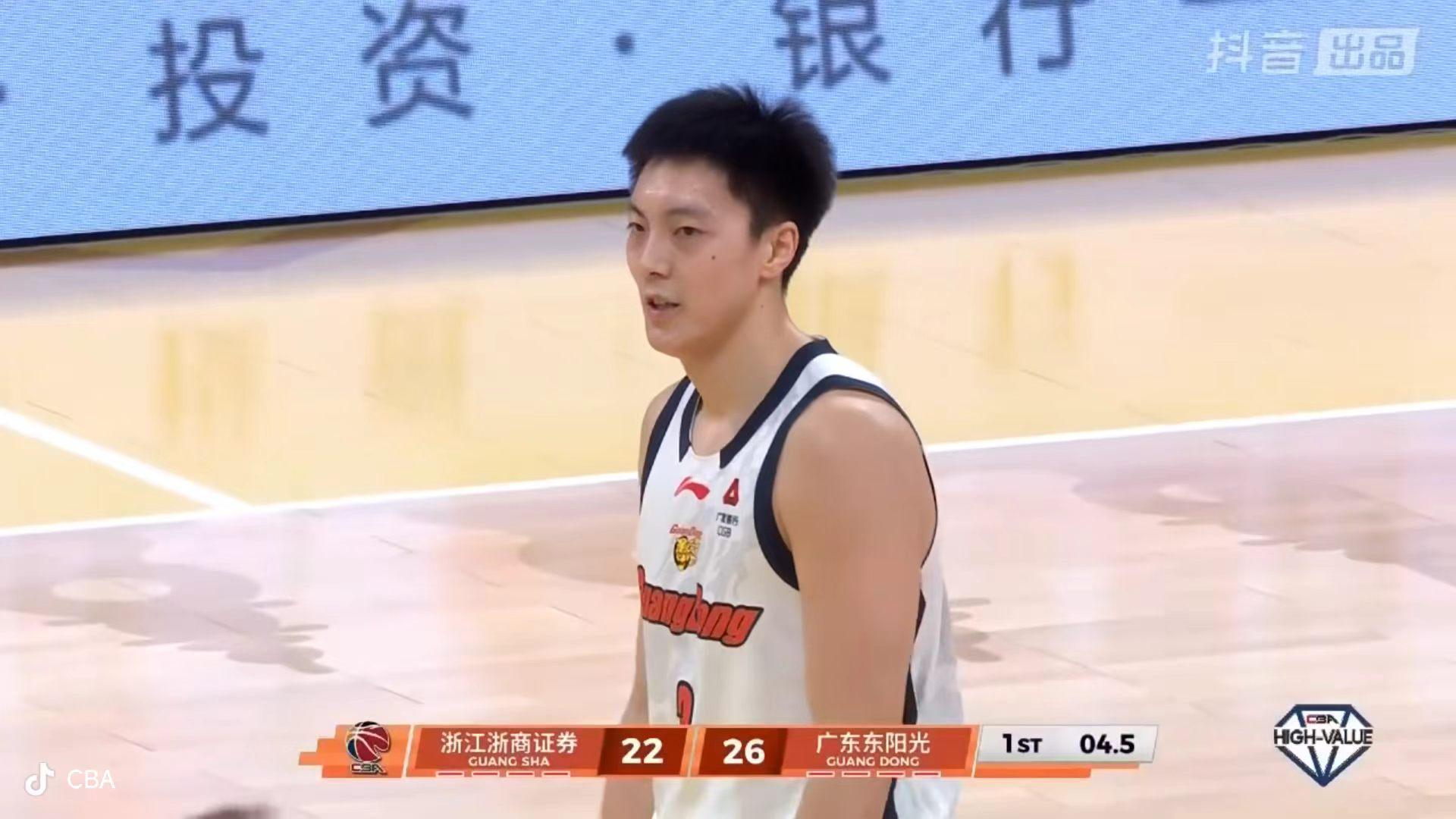  广东宏远赛季双杀广厦：技术战术层面的深度复盘 体育新闻