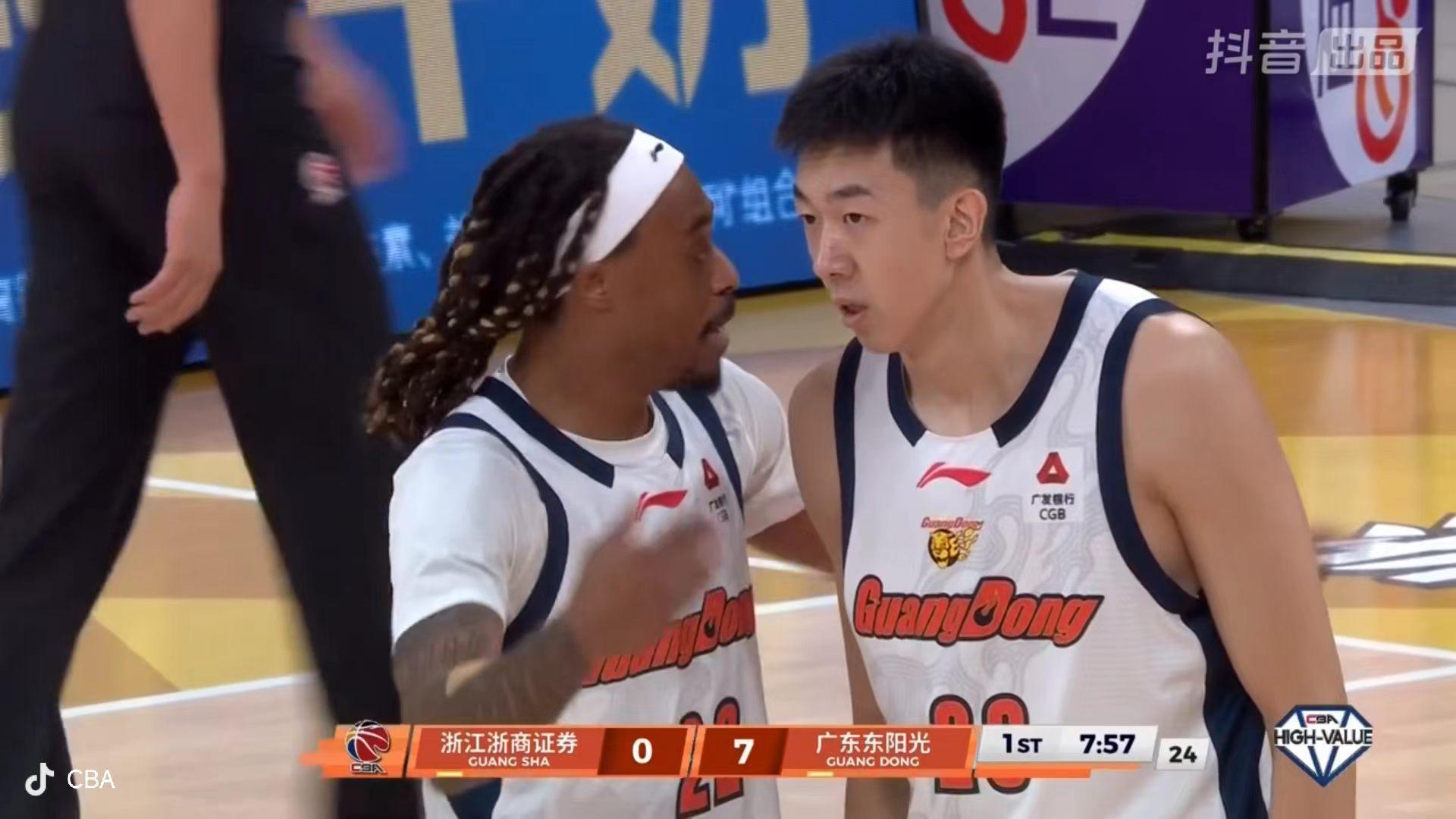  广东宏远赛季双杀广厦：技术战术层面的深度复盘 体育新闻