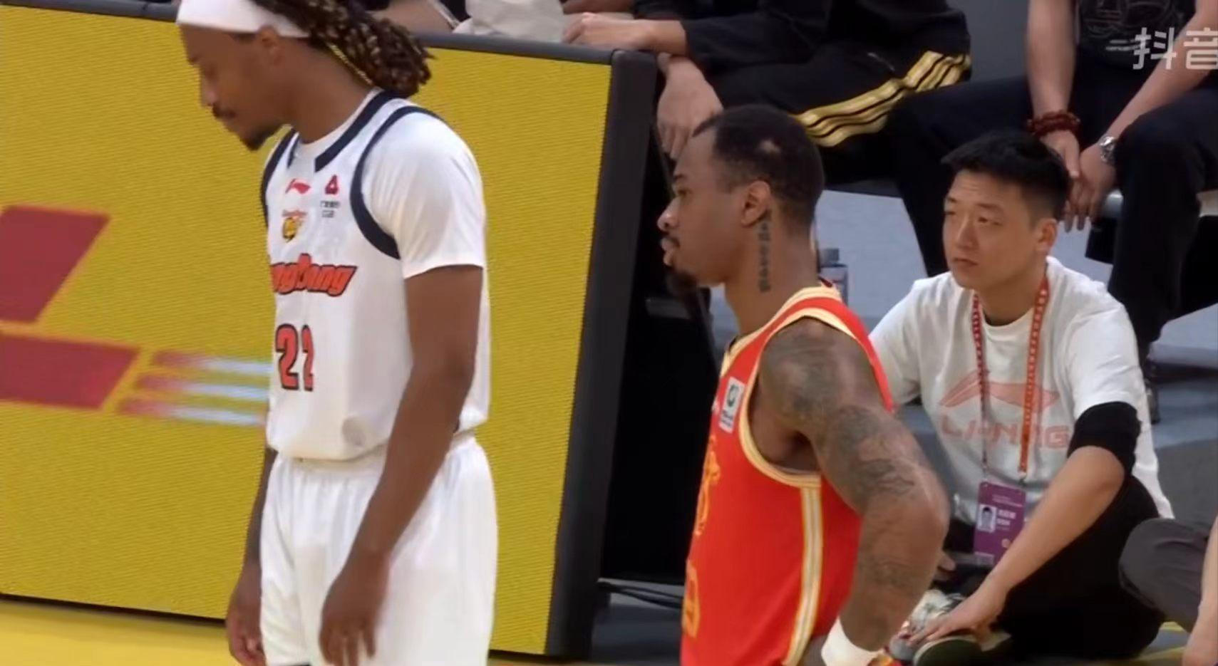  广东宏远赛季双杀广厦：技术战术层面的深度复盘 体育新闻