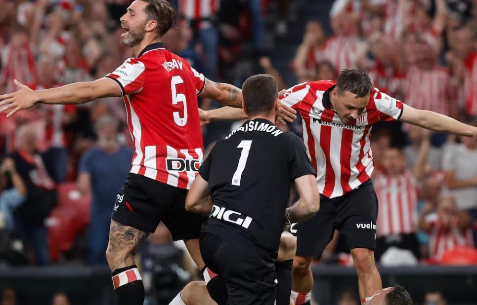 零封魔咒终结背后：乌奈-西蒙的点球扑救技术深度解析 体育新闻