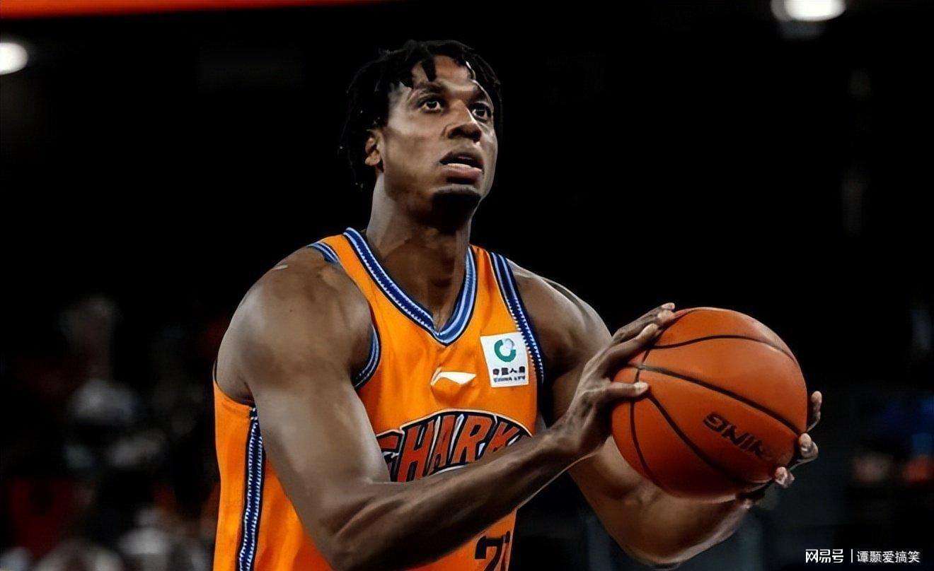  【外援缺阵深度解析】上海双塔伤退背后的战术困局与破局思路 体育新闻