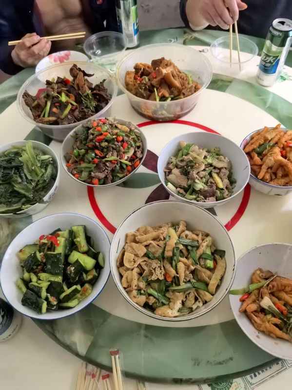  清明祭祖行为研究：多山地形16座墓穴的完整祭扫方案设计 文化旅游 清明祭祖行为研究：多山地形16座墓穴的完整祭扫方案设计 文化旅游