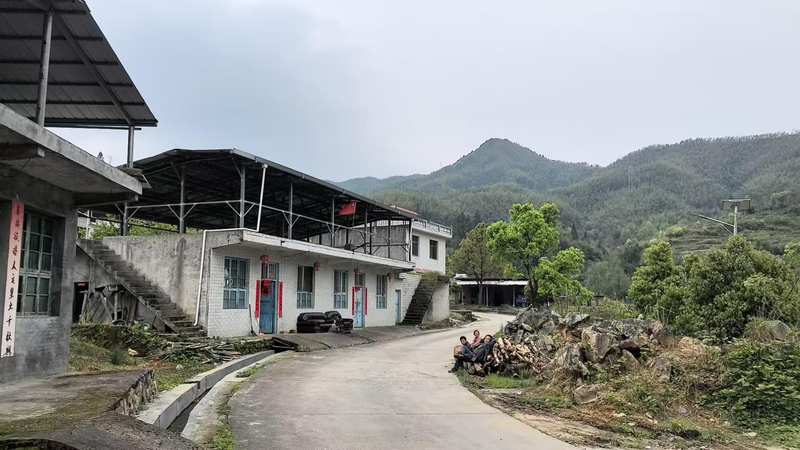  清明祭祖行为研究：多山地形16座墓穴的完整祭扫方案设计 文化旅游 清明祭祖行为研究：多山地形16座墓穴的完整祭扫方案设计 文化旅游